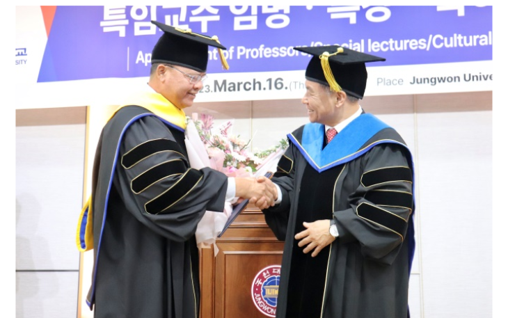 Gubernur Rohidin Mersyah dan Rektor Universitas Jungwon Profesor Yunwon Hwang