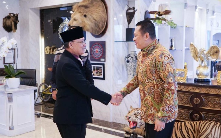 Ketua MPR RI Bambang Soesatyo bersama Ketua Pewarta Wison Lalengke di Jakarta, Selasa (10/1)