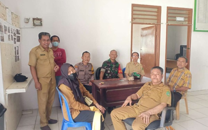 Sinergitas TNI-POLRI Sambangi Kantor Kelurahan