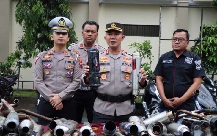Kapolres Banjarnegara AKBP Hendro Yulianto saat memberikan keterangan pers 