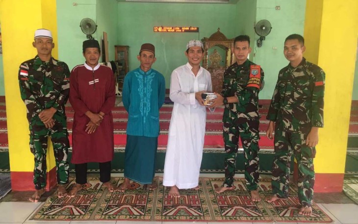 Penyerahan Buku Yasin Ke Masjid Wahidatul Ummah