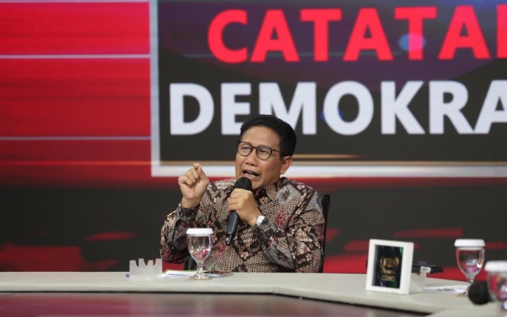 Menteri Desa, PDT dan Transmigrasi Abdul Halim Iskandar menjadi narasumber Catatan Demokrasi TV One dengan tema "Masa Jabatan Kades 9 Tahun: Ada Udang dibalik Batu?" dengan menghadirkan beberapa narasumber diantaranya Aria Bima, Fahri Hamzah, Boni Hargens, dan Feri Amsari dengan Host Andromeda Mercury dan Maria Assegaff. Selasa (24/01/23)