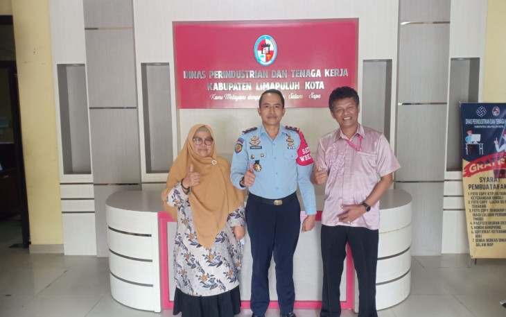 Kalapas Suliki, Kamesworo menggandeng Dinas Perindustrian dan Tenaga Kerja dalam kegiatan pembinaan kemandirian bagi warga binaan di Lapas.