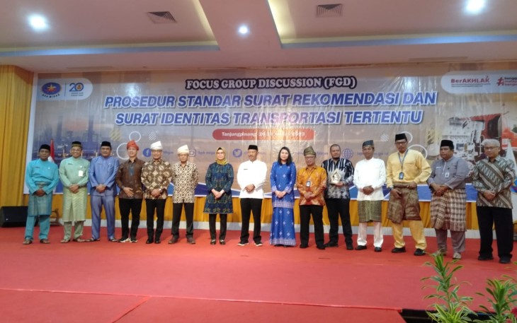 Foto bersama usai FGD BPH Migas Bahas Regulasi 