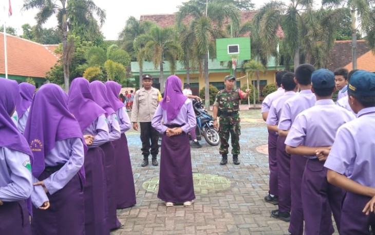 Latihan PBB siswa di wilayah binaan
