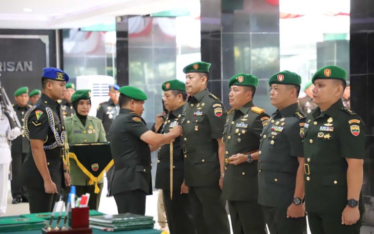 Pangdam I/BB Mayjen TNI Achmad Daniel Chardin saat sertijab