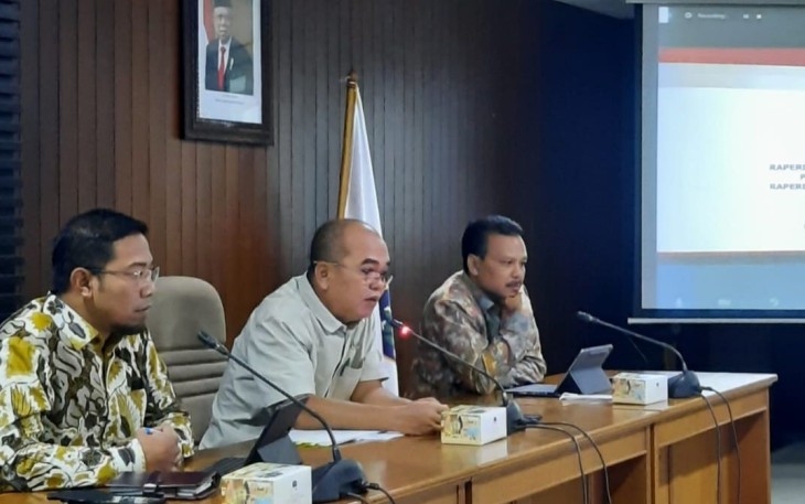 Direktur SUPD I Edison Siagian saat pimpin rapat Evaluasi Ranperda Rencana Tata Ruang Wilayah Provinsi Bali dan Banten