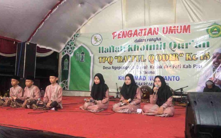 Wisuda santri TPQ Baitul Qodir  Pati
