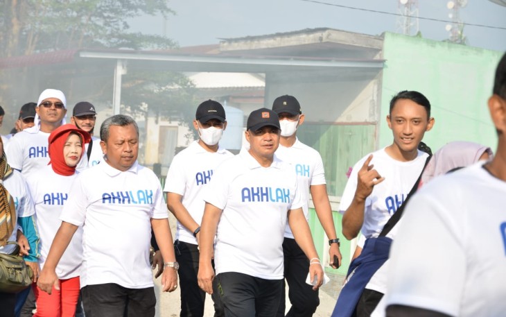 Bupati Zahir saat Ikuti Jalan Sehat