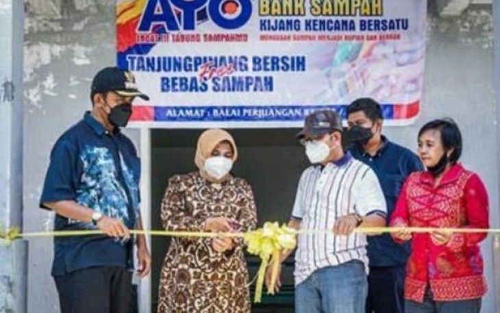 Penyambutan Anugerah Adipura di lapangan Pamedan A Yani, Jumat (3/3). 