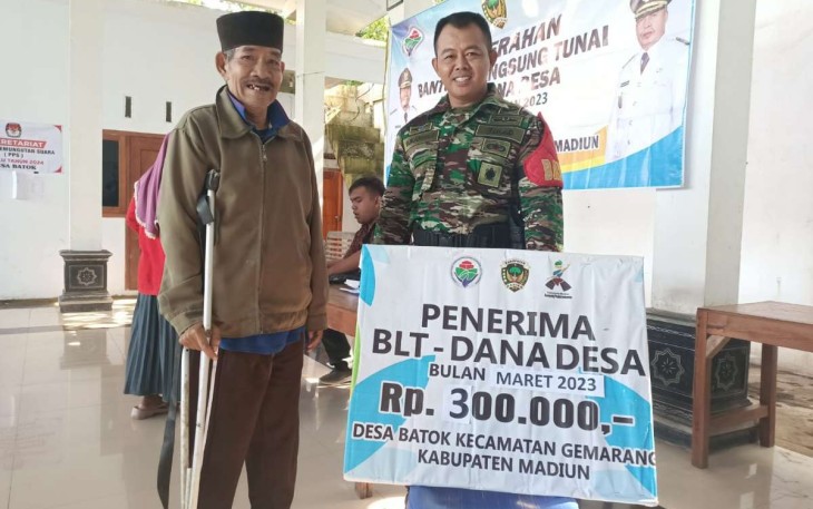 Pencairan BLT warga desa binaan 