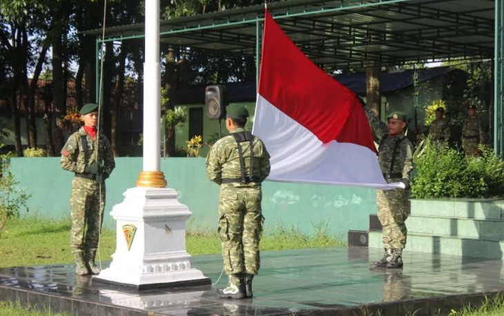 Upacara bendera HUT Kostrad Ke 62 di Menarmed 2 Kostrad Malang