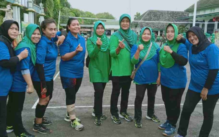 Tim Kawedanan Pati meraih juara 3 dalam lomba volly HUT Persit