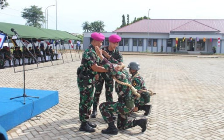 Dankodiklatal Letjen TNI (Mar) Suhartono saat membuka pendidikan
