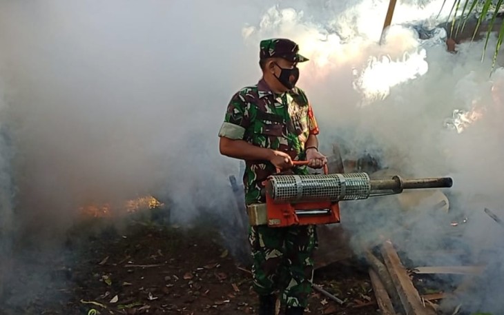 Fogging di wilayah desa binaan 