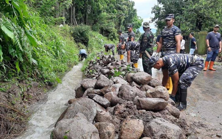 Tanah longsor di Minahasa Utara 