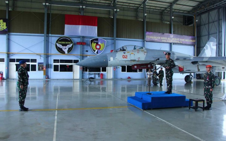 Danlanud Sultan Hasanuddin Marsma TNI David Yohan Tamboto saat upacara penutupan latihan kerja teknisi