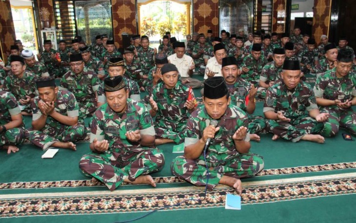 Doa bersama prajurit Kodim 0806/Trenggalek 