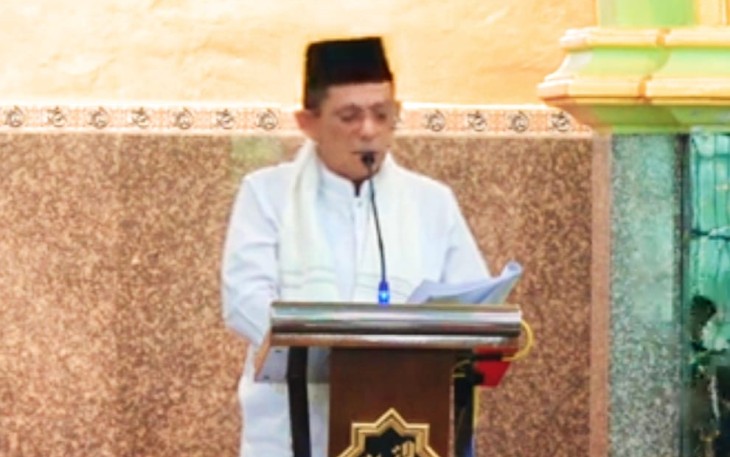 Gubernur Ansar saat Jadi Khatib Idul Fitri 1444 H, Ajak Jamaah Tingkatkan Bakti Kepda Orangtua 