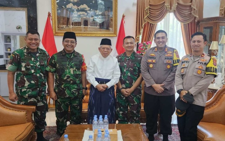 Danrem 064/MY Brigjen TNI Tatang Subarna merayakan Idul Fitri bersama Wapres Ma'ruf Amin, Sabtu (22/4)