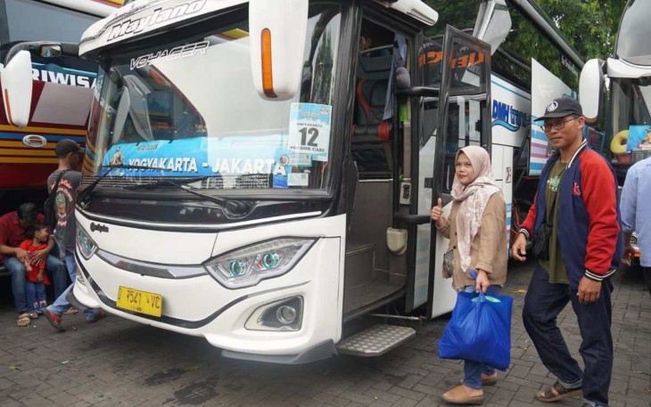Arus mudik gratis Kemenhub di terminal Tirtonadi Solo, Jum'at (28/4)