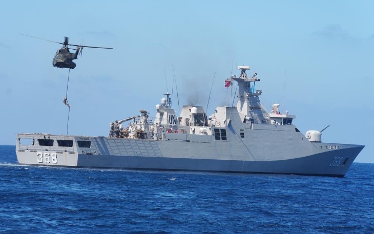 KRI Frans Kaisiepo-368