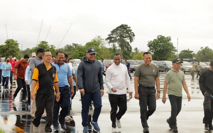 Olahraga Bersama TNI-Polri dan Forkopimda di Lanud JA Dimara