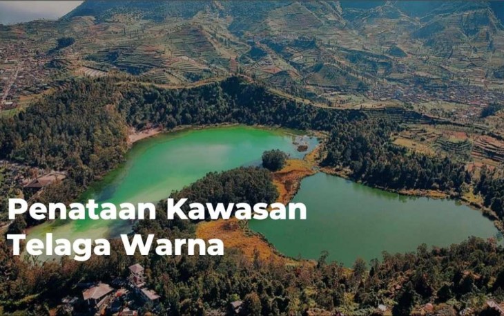 Telaga warna di kawasan Dieng di Wonosobo Jawa Tengah 