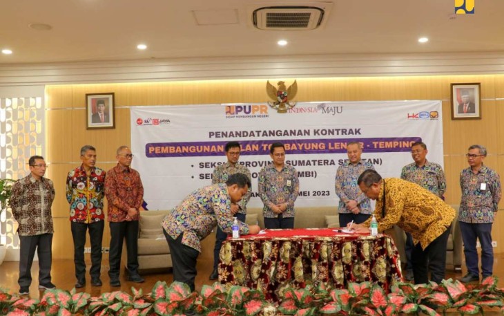 Penandatanganan kontrak kerja pembangunan ruas tol Sumsel Jambi