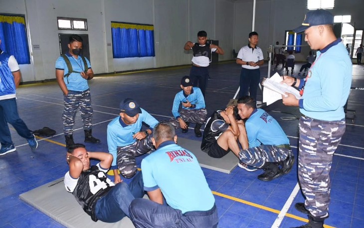 Tes kesehatan prajurit Lantamal XI Merauke