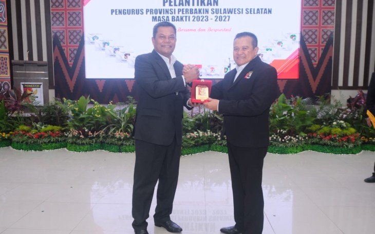 Kapolda Sulsel Irjen Pol Setyo Budi Moempoeni saat dilantik menjadi Ketua Perbakin Provinsi Sulsel 
