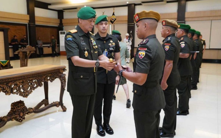 Pangdam IX Udayana Mayjen TNI Sonny Aprianto saat sertijab