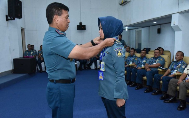 Wakil Gubernur AAL Laksamana Pertama TNI Dato' Rusman SN saat membuka pelatihan 