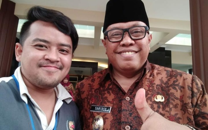 Walikota Blitar Santoso bersama Sahabatnya Sekretaris Ormas PPI Blitar F.N. Rachman saat Sama-sama Menghadiri Acara Diskusi Publik di Kota Blitar Awal 2023. 