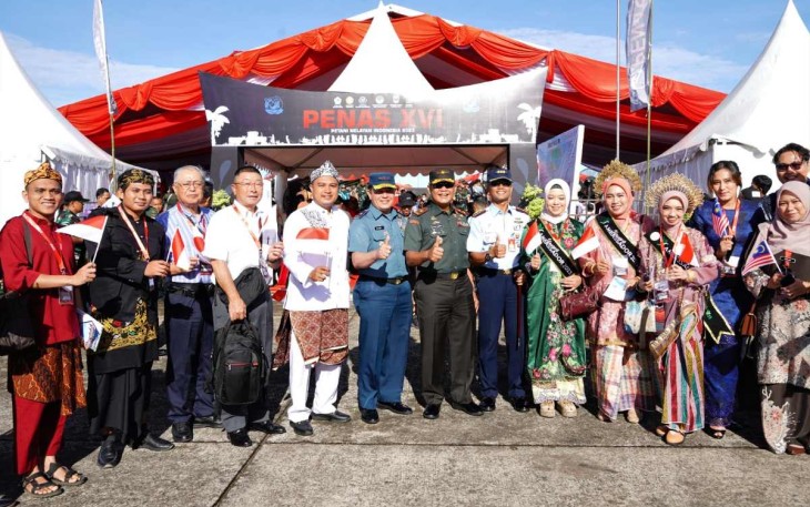 Foto bersama pembukaan Penas KTNA XVI 2023 