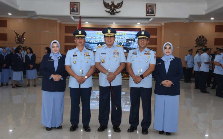 Dandepohar 90 Kolonel Tek Verry foto bersama usai sertijab