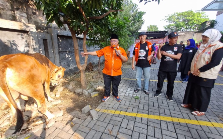 PKS Jatim Bagikan Paket Kurban 