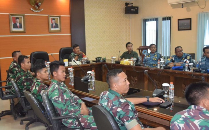 Inservice Training Materi Pengamanan VVIP secara virtual di Lanudal Juanda, Sidoarjo, Sabtu (8/7)