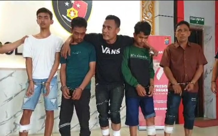 Kawanan perampok saat diringkus Satreskrim Polrestabes Medan, Sabtu (8/7)