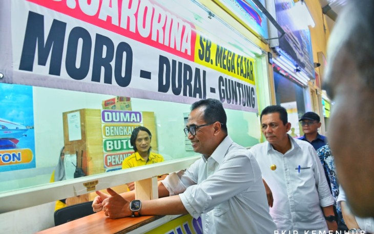 Menhub Budi Karya Sumadi saat kunker di UPT wilayah Batam, Sabtu (8/7)