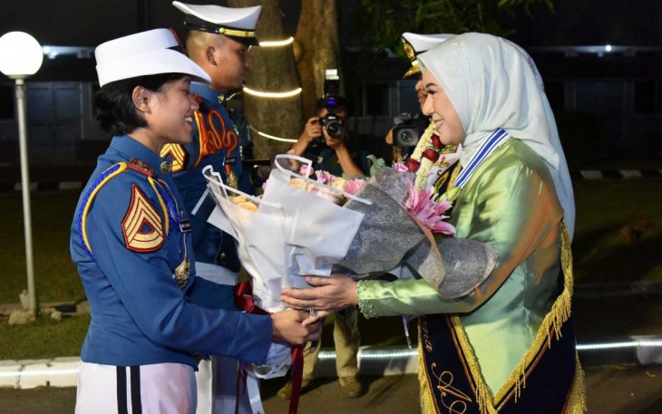 Tradisi Parade Surya Taruna AAL Surabaya 