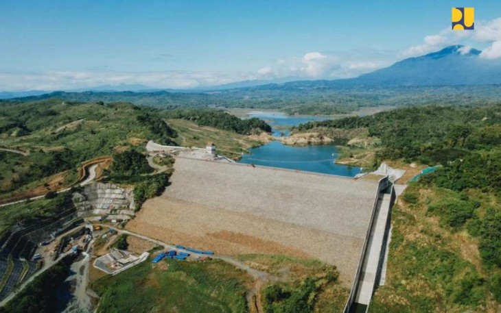Bendungan Cipanas di Kabupaten Sumedang 