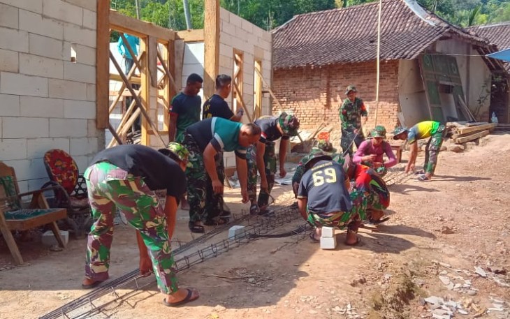 Personel gabungan TMMD ke 117 Kodim 0803/Madiun