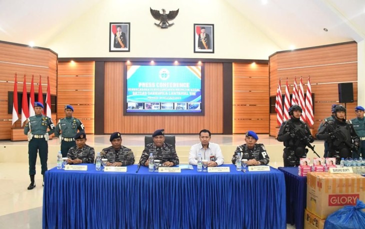 Danlantamal VIII Manado Laksamana Pertama TNI Nouldy J. Tangka saat memberikan keterangan pers, Jum'at (4/8)