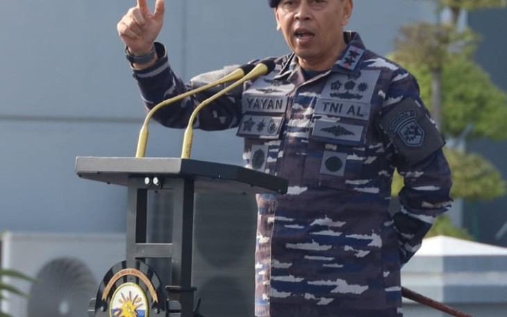 Pangkoarmada II Laksda TNI Yayan Sofian