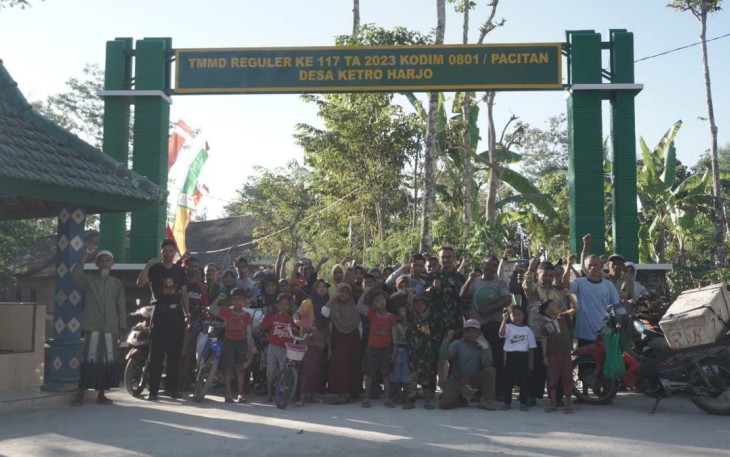 Pelepasan kepulangan satgas TMMD ke 117 Kodim 0801/Pacitan, Jum'at (11/8)