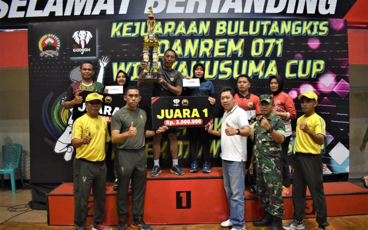 Kodim 0710/Pekalongan raih Juara 1 turnamen bulutangkis piala Danrem 071/Wijayakusuma Cup 2023, Selasa (15/8) 