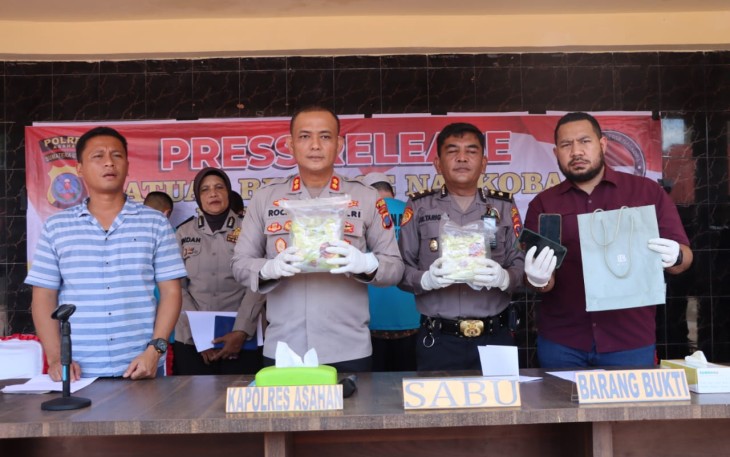 Kapolres Asahan AKBP Rocky H Marpaung saat memberikan keterangan pers, Kamis (31/8)