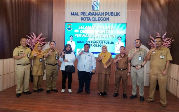 Ombudsman Perwakilan Banten saat Survei Kepatuhan Pelayanan Publik di Pemkot Cilegon, Senin (11/9)