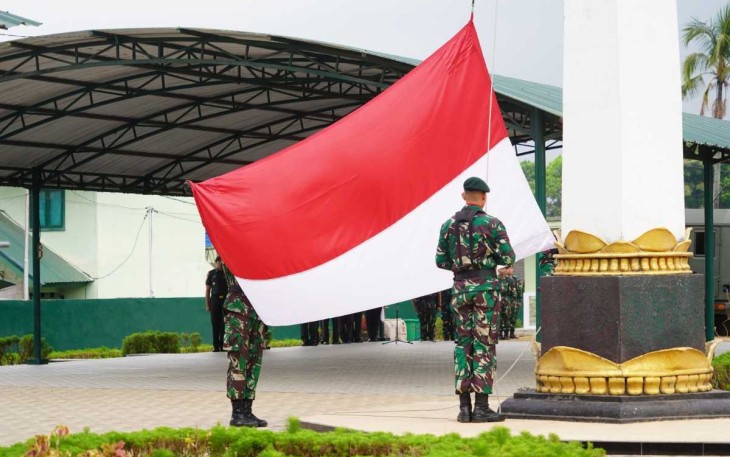 Upacara bendera 17 an di Madivif 2 Kostrad 
